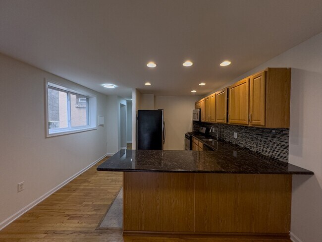 2038 Wallace St in Philadelphia, PA - Building Photo - Building Photo