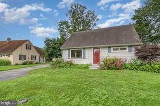 6117 Nassau Rd in Harrisburg, PA - Building Photo - Building Photo