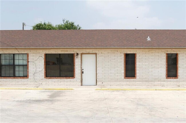 5007 E US Hwy 83 in Rio Grande City, TX - Building Photo - Building Photo