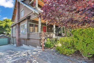 654 Chetwood St in Oakland, CA - Building Photo - Building Photo