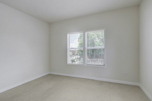 property at 3002 Isabella St