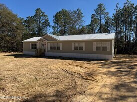 5597 Acadia St in Keystone Heights, FL - Building Photo