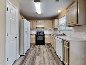 12002 Cartgate Ln in Charlotte, NC - Building Photo - Building Photo