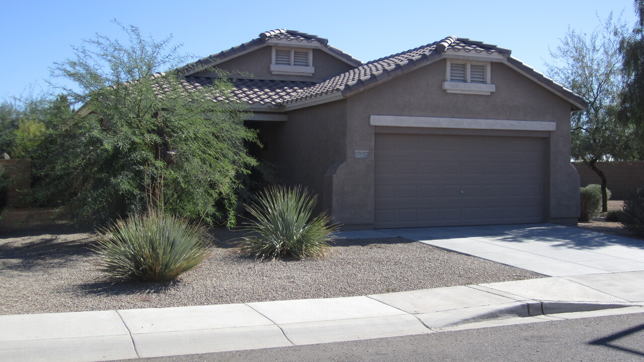 15417 N 172nd Ave in Surprise, AZ - Building Photo