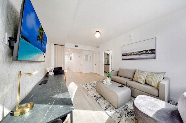 36 NE 2nd St, Unit ID1422353P in Miami, FL - Building Photo - Building Photo