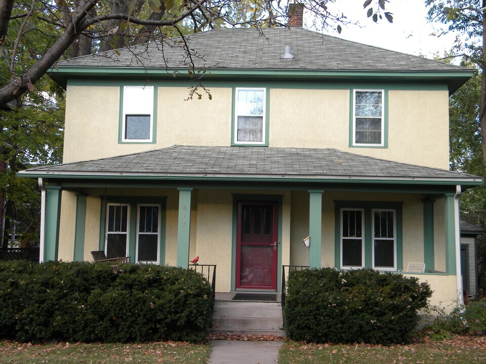 817 7th St SE in Minneapolis, MN - Building Photo