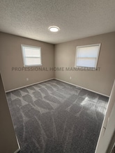 420 Reno in Burrton, KS - Building Photo - Building Photo