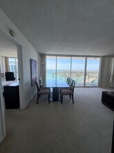 7601 E Treasure Dr, Unit 2115 in North Bay Village, FL - Building Photo - Building Photo