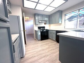 4930 Parkgreen Cir in Antioch, CA - Building Photo - Building Photo