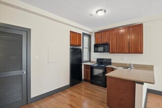 1947 N Gratz St in Philadelphia, PA - Foto de edificio - Building Photo