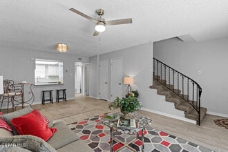 6700 Escondido Dr in El Paso, TX - Building Photo - Building Photo