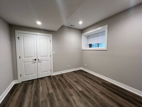706 W Grace St, Unit GDN in Chicago, IL - Building Photo - Building Photo