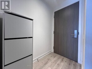 161 Roehampton Ave in Toronto, ON - Building Photo - Building Photo