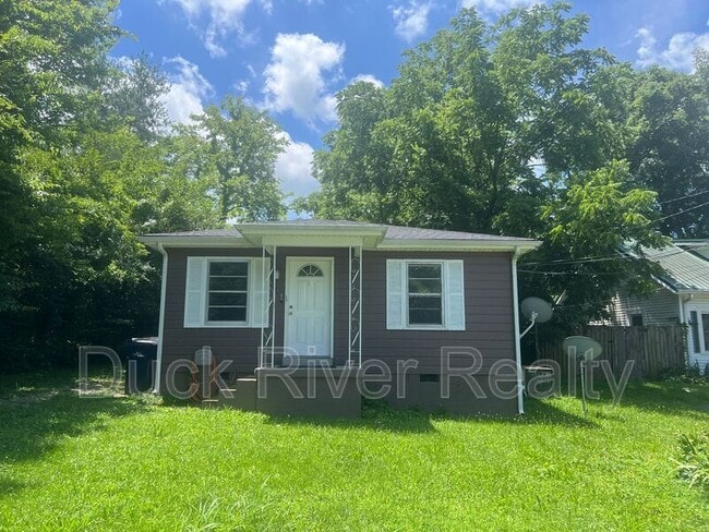 property at 1019.5 Hillcrest Ave