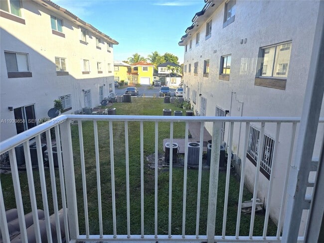 property at 1100 SW 104th Ct