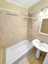 6824 Hanna Lake Ave SE in Caledonia, MI - Building Photo - Building Photo