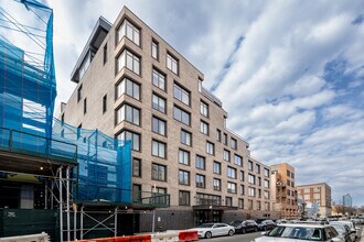 N7 Williamsburg in Brooklyn, NY - Foto de edificio - Building Photo