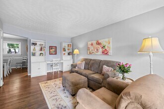 8701 Old Ocean View Rd in Norfolk, VA - Building Photo - Building Photo