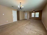 9207 Devonshire Ct in Killeen, TX - Foto de edificio - Building Photo