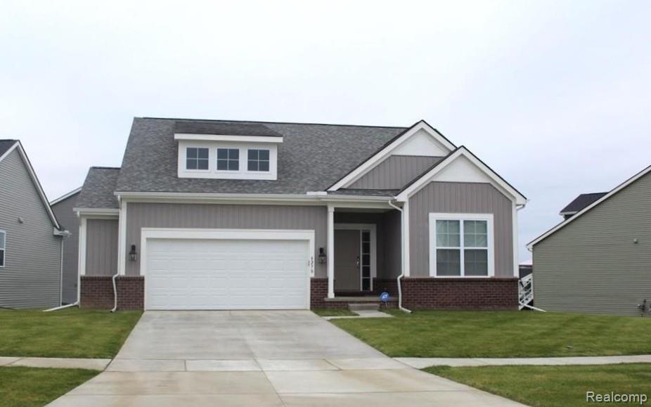 8270 Carston Ln in Brighton, MI - Building Photo