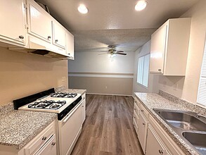 418 E Blueridge Ave, Unit 418 in Orange, CA - Building Photo - Building Photo