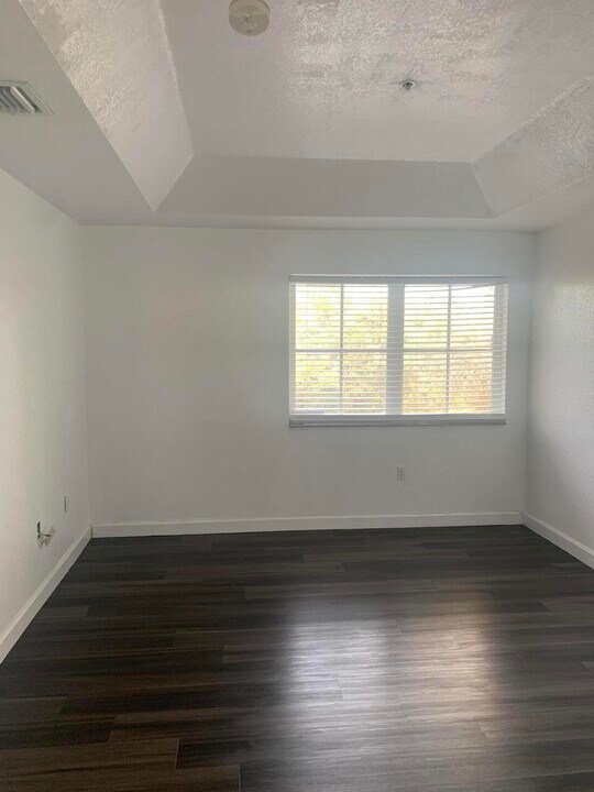 2127 Shoma Dr in West Palm Beach, FL - Building Photo