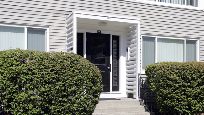 Sutterfield Apartment Homes in Providence, RI - Foto de edificio - Building Photo