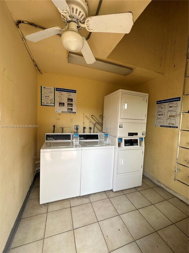 8600 SW 109th Ave in Miami, FL - Building Photo - Building Photo