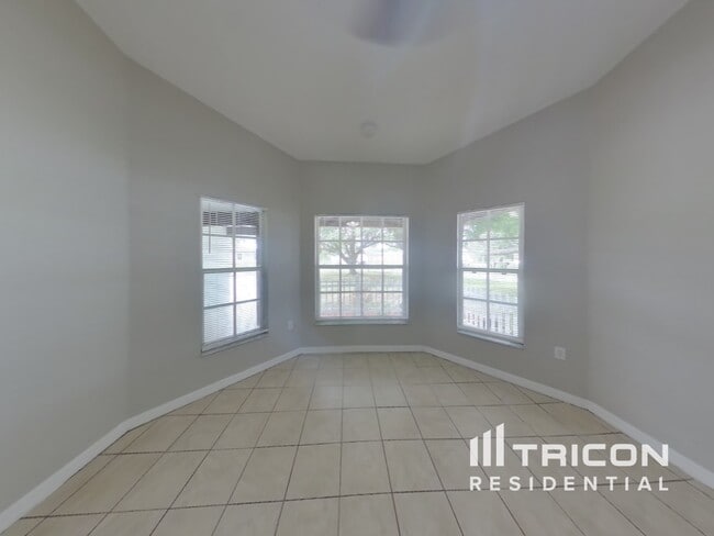 4369 Montano Ave in Spring Hill, FL - Building Photo - Building Photo