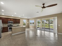 11801 SW Crestwood Cir in Port St. Lucie, FL - Foto de edificio - Building Photo