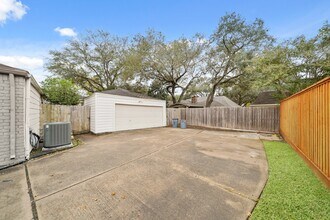11910 Pebble Rock Dr in Houston, TX - Building Photo - Building Photo