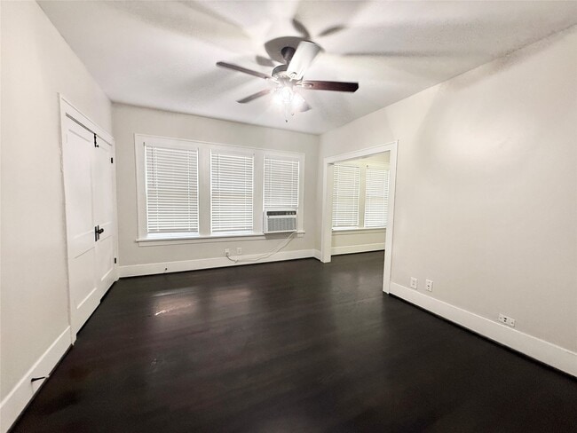 1126 Berthea St in Houston, TX - Building Photo - Building Photo