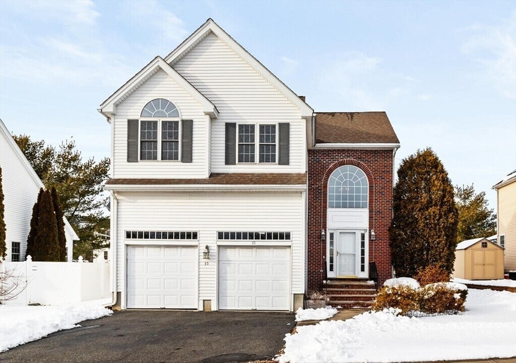 35 Tea Party Way in Malden, MA - Building Photo