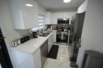 1805 NW 112th St in Miami, FL - Building Photo - Building Photo