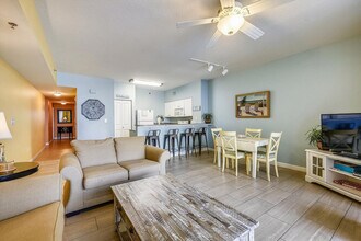 9896 S Thomas Dr in Panama City Beach, FL - Building Photo - Building Photo