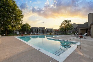 The Lakes Apartments