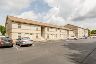 University Pointe Apartments - Utilities Incl in Murfreesboro, TN - Building Photo