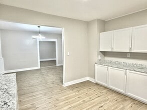 2007 S 8th St in Sheboygan, WI - Building Photo - Building Photo