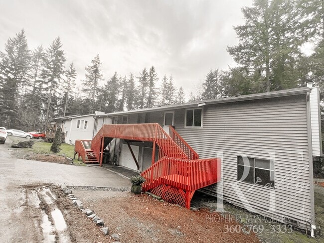 property at 9194 Shadowcrest Ln NW