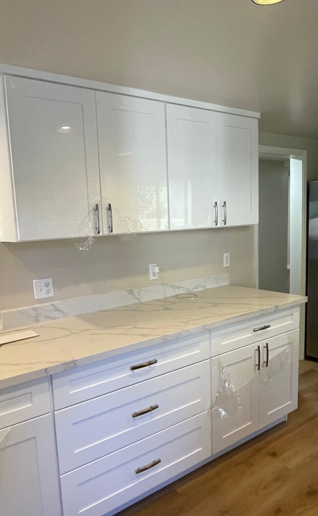 10210 Sterling Blvd in Cupertino, CA - Building Photo - Building Photo