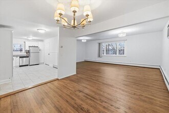 22 Acorn Rd in Secaucus, NJ - Building Photo - Building Photo