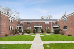 138 Lincoln St in Montclair, NJ - Building Photo