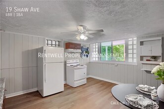 19 Shaw Ave in Mckees Rocks, PA - Building Photo - Building Photo