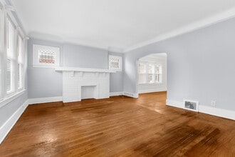 966 Beaconsfield Ave, Unit 964 in Grosse Pointe Park, MI - Foto de edificio - Building Photo