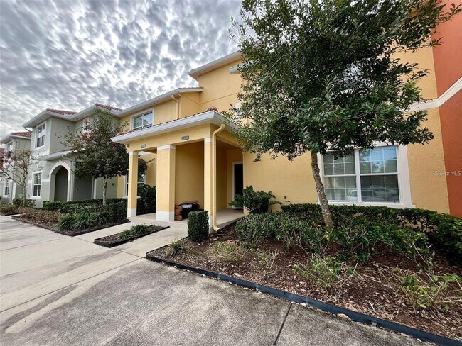 8938 Majesty Palm Rd in Kissimmee, FL - Building Photo - Building Photo