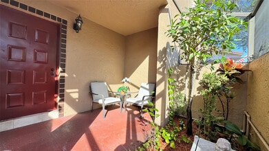 2173 NW 37th Ave in Coconut Creek, FL - Building Photo - Building Photo