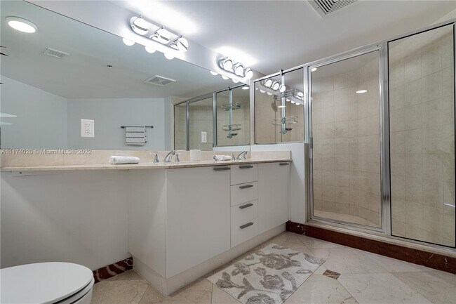 16699 Collins Ave, Unit 1203 in Sunny Isles Beach, FL - Building Photo - Building Photo