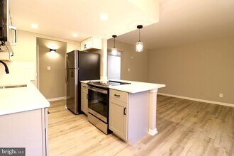 2249 Castle Rock Square, Unit 11C in Reston, VA - Building Photo - Building Photo