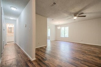 244 W McFarland St in Bells, TX - Building Photo - Building Photo