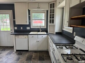 2914 W 67th St in Davenport, IA - Foto de edificio - Building Photo